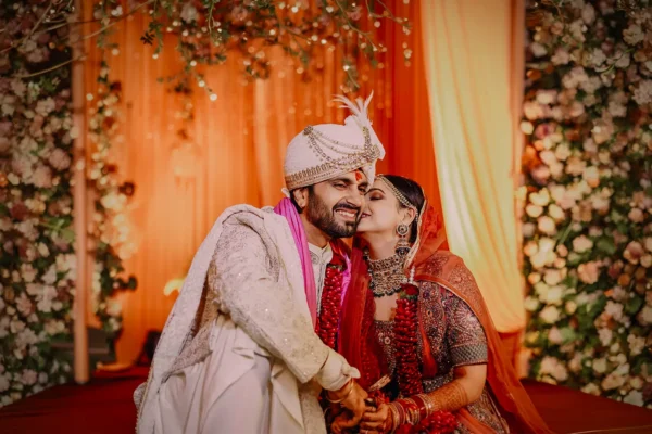 Raena & Mudit — DLF CLUB 5, Wedding Photographers in Delhi NCR wedding photography by WedHues